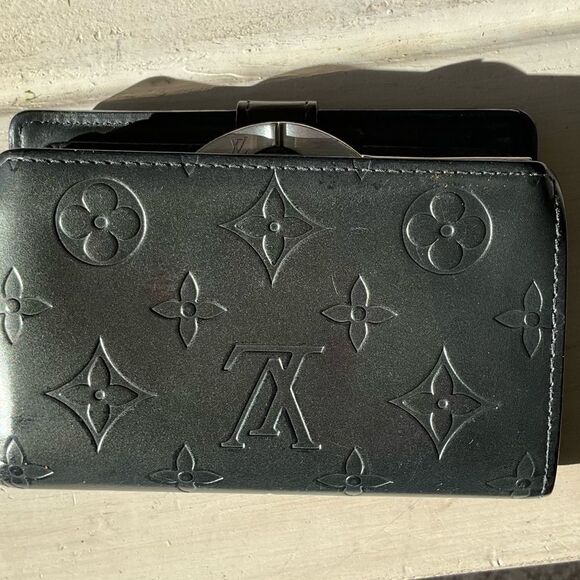 LOUIS VUITTON Mat Monogram French purse wallet Gris - Picture 2 of 5
